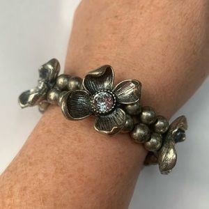 Costume Jewelry Flower Rhinestone Silver Bracelet Unsigned